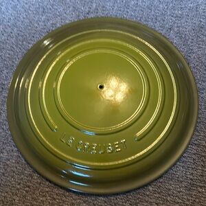 Le Creuset Lid only no knob olive green 12 1/4” approximately inside soup pot 32